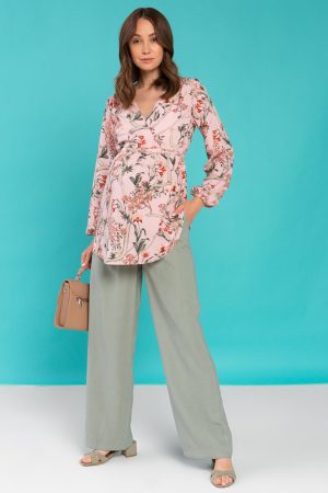 Блузка "Летиша" для беременных и кормящих; цвет: цветы/пудровый